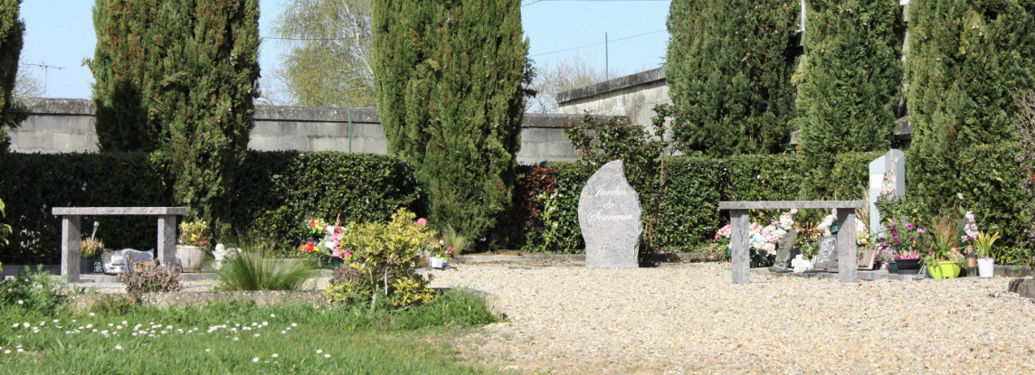 Columbarium du cimetière de Sainte-Terre